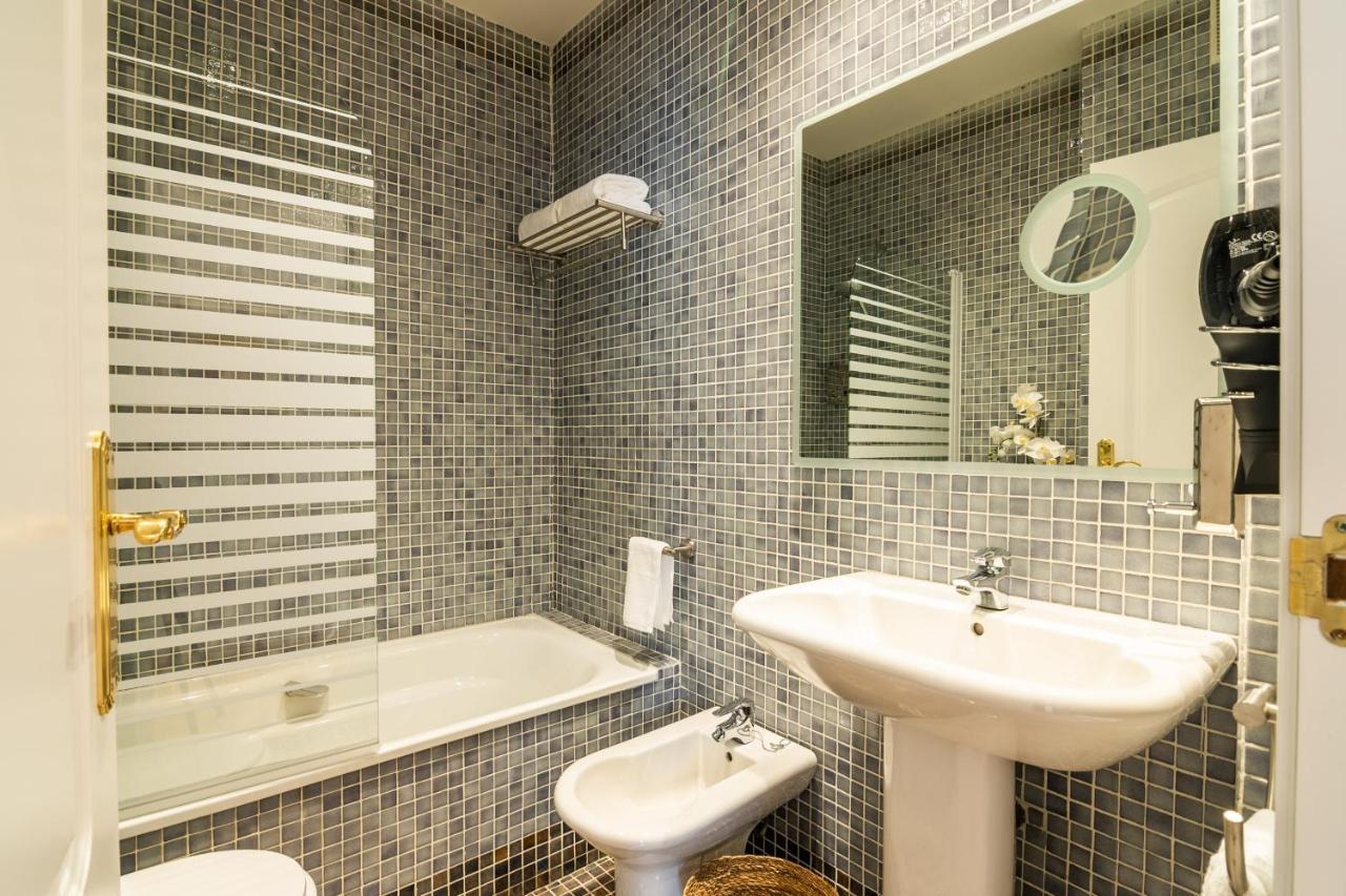 Tuguest Isabel La Catolica Apartment Granada Ngoại thất bức ảnh